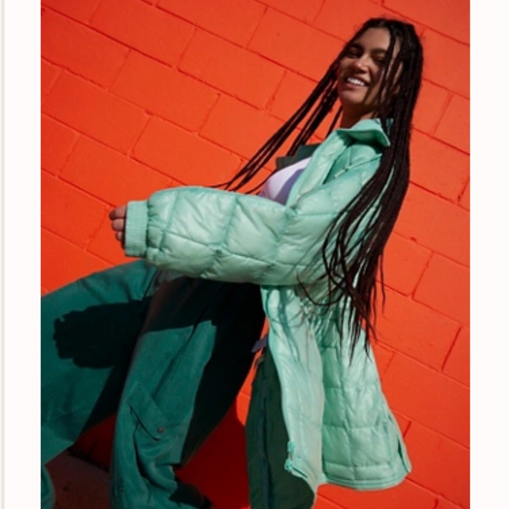 Free people 
Patricia Packable Poncho Puffer - in Green Mist - new with tags